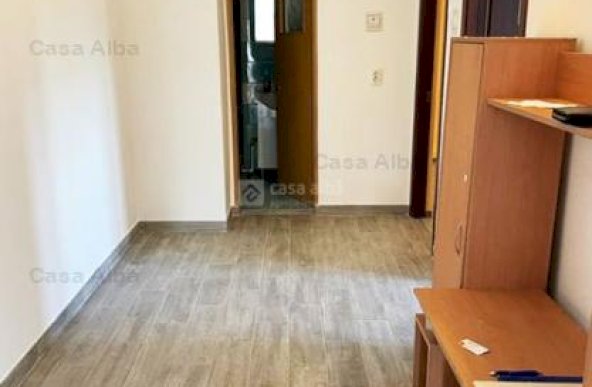 Pacurari - apartament cu 3 camere, recent renovat, nemobilat