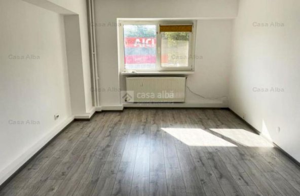 Pacurari - apartament cu 3 camere, recent renovat, nemobilat