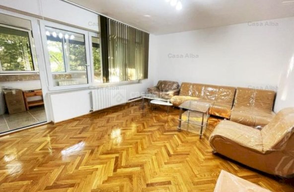 Ultracentral - UMF, apartament cu 4 camere decomandat