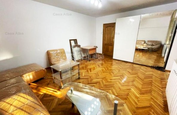 Ultracentral - UMF, apartament cu 4 camere decomandat