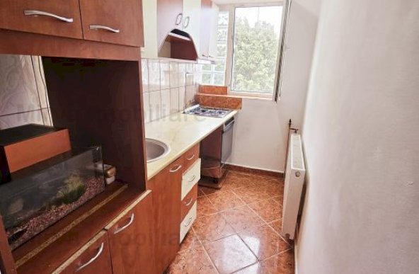 Vanzare apartament 2 camere, zona Malu Rosu