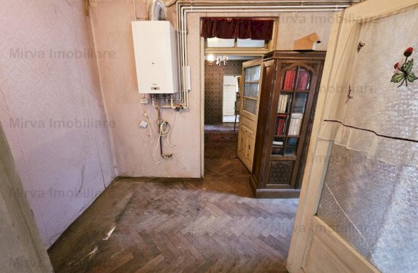 Vanzare casa 5 camere, necesita renovare, zona Transilvaniei