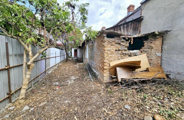 Vanzare casa 5 camere, necesita renovare, zona Transilvaniei