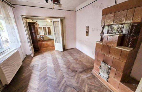 Vanzare casa 5 camere, necesita renovare, zona Transilvaniei