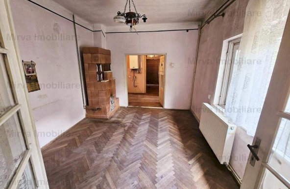 Vanzare casa 5 camere, necesita renovare, zona Transilvaniei