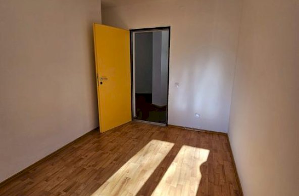 Inchiriere spatiu birouri, P+M, 5 camere, utilitati incluse, zona Centrala