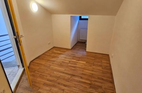 Inchiriere spatiu birouri, P+M, 5 camere, utilitati incluse, zona Centrala