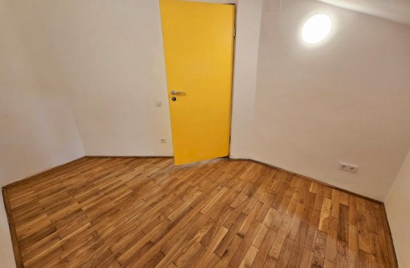 Inchiriere spatiu birouri, P+M, 5 camere, utilitati incluse, zona Centrala