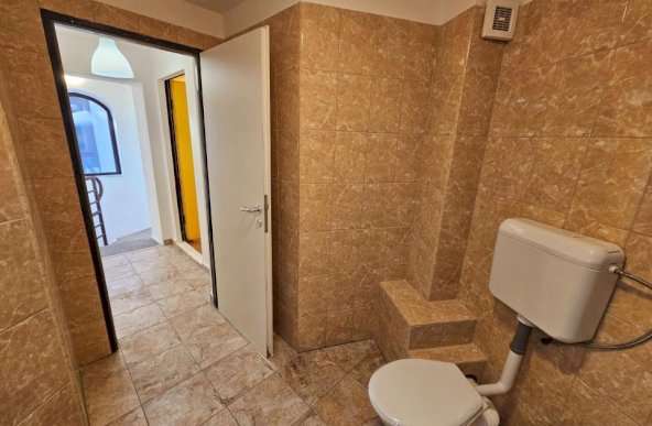 Inchiriere spatiu birouri, P+M, 5 camere, utilitati incluse, zona Centrala