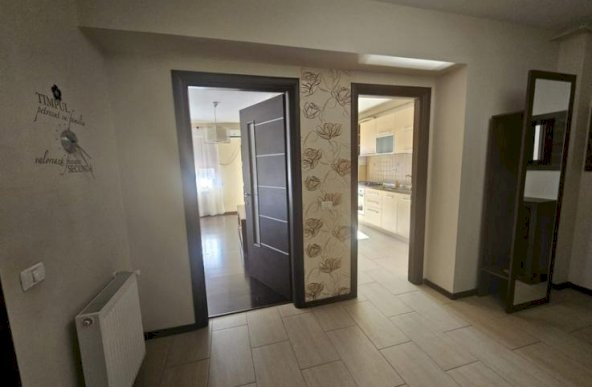 Inchiriere apartament bloc nou cu garaj, centru Pitesti