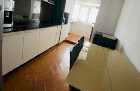 Apartament 4 camere Rahova