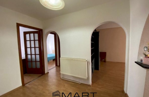 Apartament cu 3 camere decomandate Vasile Aaron