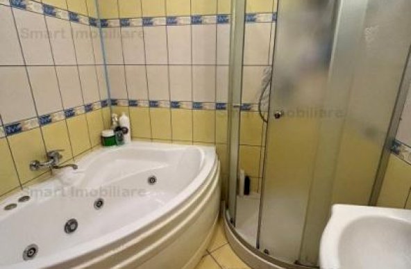 Apartament 4 camere la casa cu loc de relaxare in curte , zona centru istoric