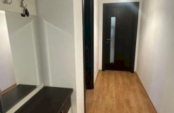  Apartament 2 camere decomandate zona Tractorul CORESI