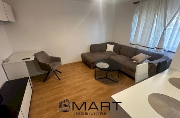  Apartament 2 camere decomandate zona Tractorul CORESI