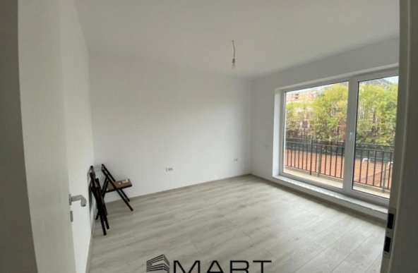 Apartament 2 camere, zona Tractorul