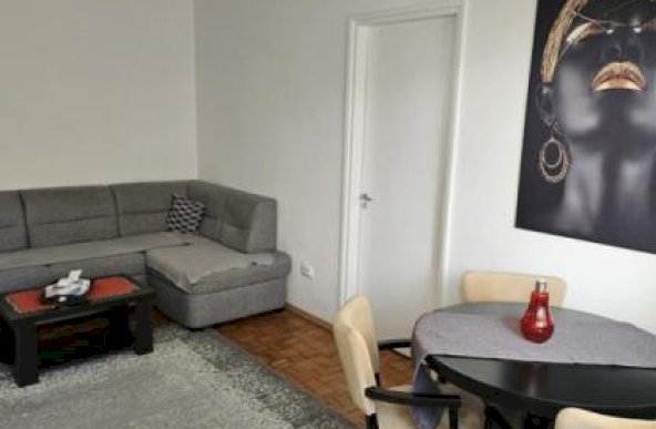 Apartament spatios cu 2 camere zona Astra