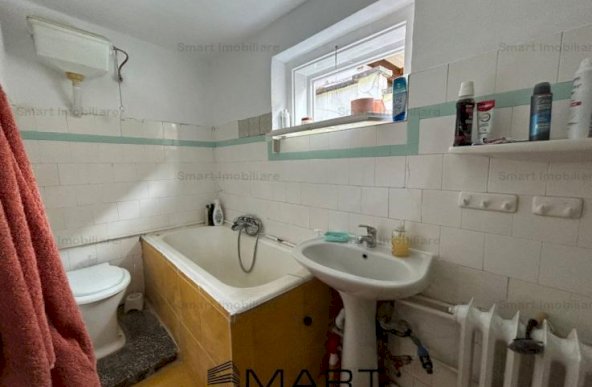 Apartament 4 camere la casa + 155mp teren zona Terezian