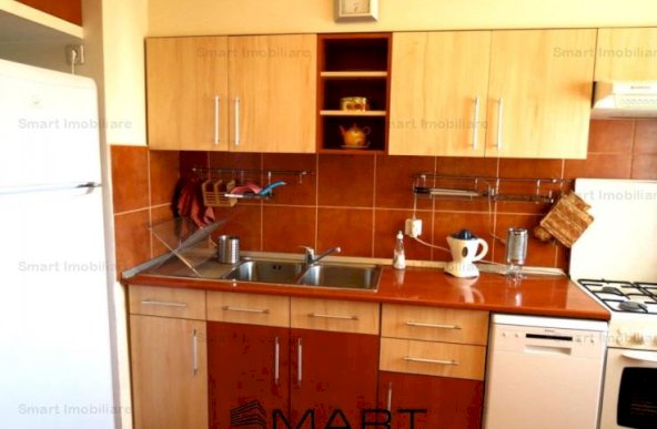 Apartament 3 camere 65 mp Mihai Viteazu