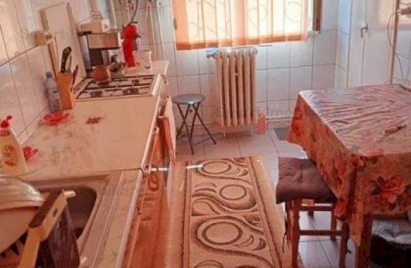 Apartament 2 camere decomandate etaj 1 Vasile Aaron