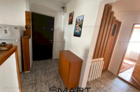 Apartament 3 camere, 2 bai, 2 balcoane si pivnita, decomandat  Turnisor