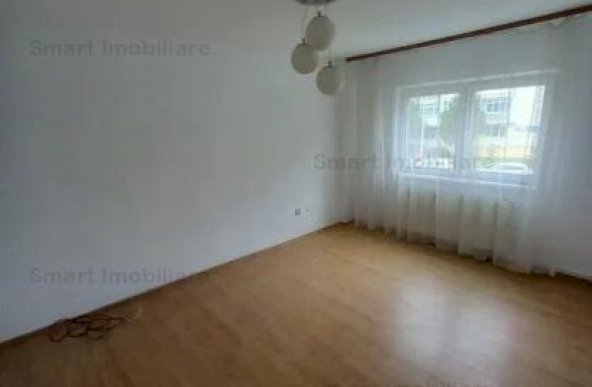 Apartament 2 camere cu balcon si pivnita, zona M Viteazul