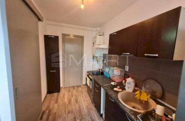 Apartament 2 camere etaj 3/3, zona Coresi