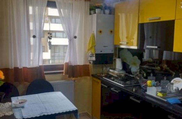 Apartament 3 camere zona Noua