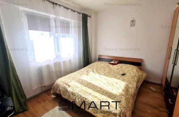 Apartament 3 camere 66mp zona Vasile Aaron