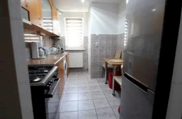 Apartament 2 camre recent renovat cu balcon, zona Mihai Viteazu