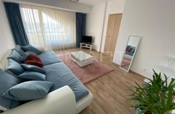 Apartament 3 camere zona Tractorul