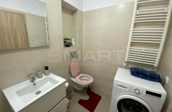 Apartament 3 camere zona Tractorul