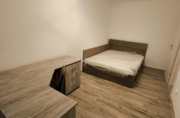 Apartament 3 camere zona Vasile Aaron 