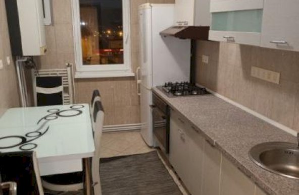 Apartament 3 Camere, Vasile Aaron, 57mp, Renovat Recent, Utilat si Mobilat