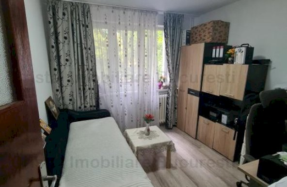 Apartament 3 camere, Bld. Obregia, 8-10 min. de metrou Piata Sudului.