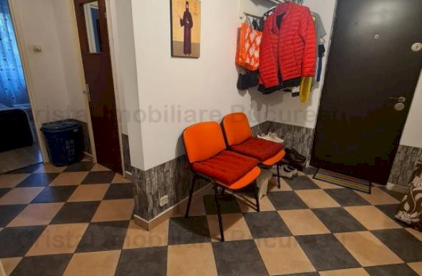 Apartament 3 camere, Bld. Obregia, 8-10 min. de metrou Piata Sudului.