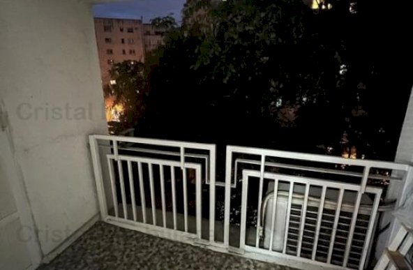 Inchiriez apartament 3 camere, Calea Calarasilor, aproape de metrou Muncii