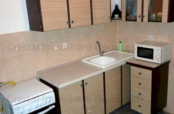 Inchiriez apartament 2 camere zona Decebal, aproape de metrou, petfriendly