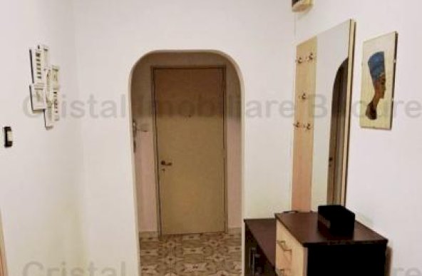 Inchiriere apartament 3 camere Nerva Traian, aproape de metrou