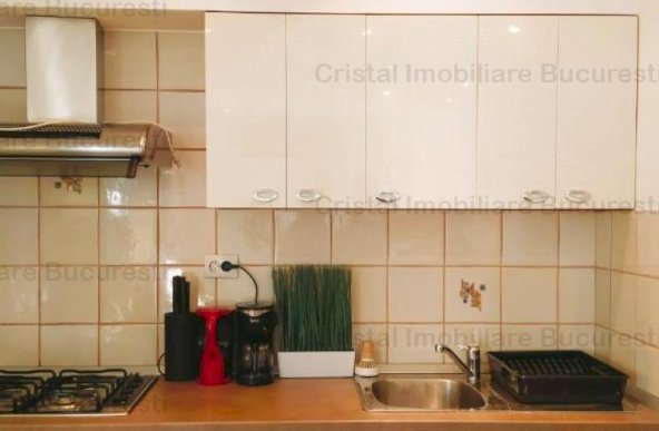 Inchiriez apartament 2 camere zona Unirii la 6 minute de metrou