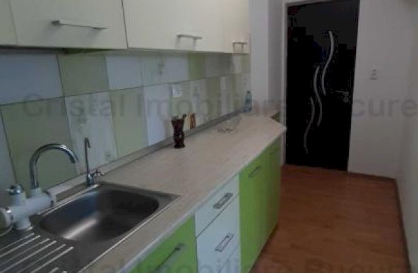 Inchiriez apartament de 2 camere, zona Unirii, renovat, dotat cu filtru de apa