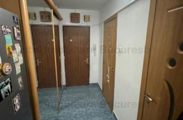 Apartament 3 camere, Titan - Barajul Bistritei, etaj 2/4