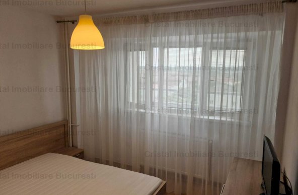 inchiriez apartament de 2 camere in zona 1 Decembrie 