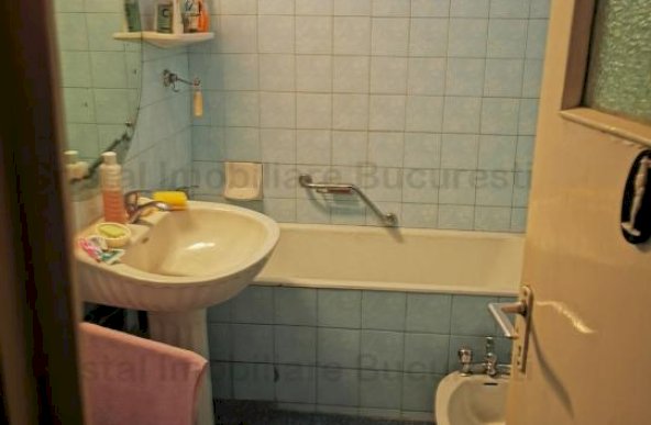 Apartament 3 camere, zona Obor