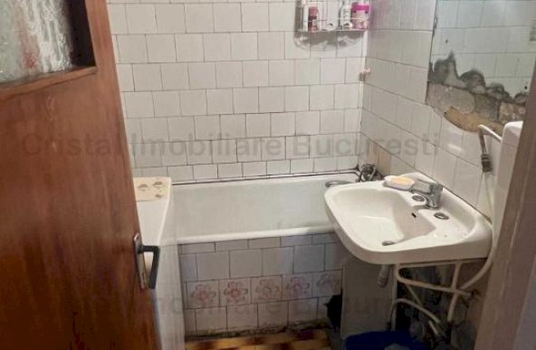 Apartament 2 camere de vanzare Drumul Taberei ,metrou Romancerilor