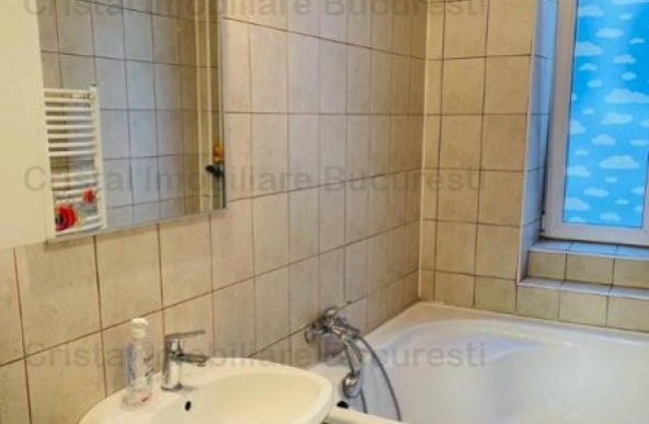 Vand apartament 2 camere Unirii