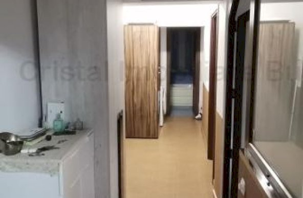 Apartament 3 camere de vanzare Apusului , metrou Pacii