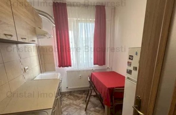 Inchiriez apartament 2 camere metrou 1 Decembrie