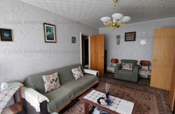 Vand apartament de 3 camere in zona Ozana