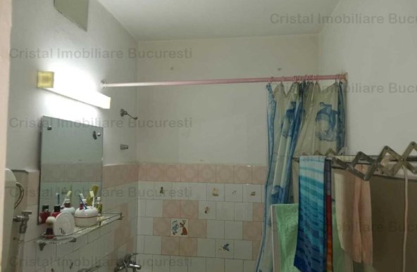 Vand apartament de 3 camere in zona Ozana